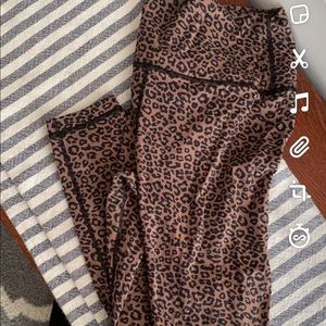 Cheetah CRZ yoga leggings